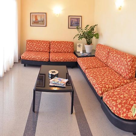 Pensione Villa Joli Lido di Jesolo Exterior foto