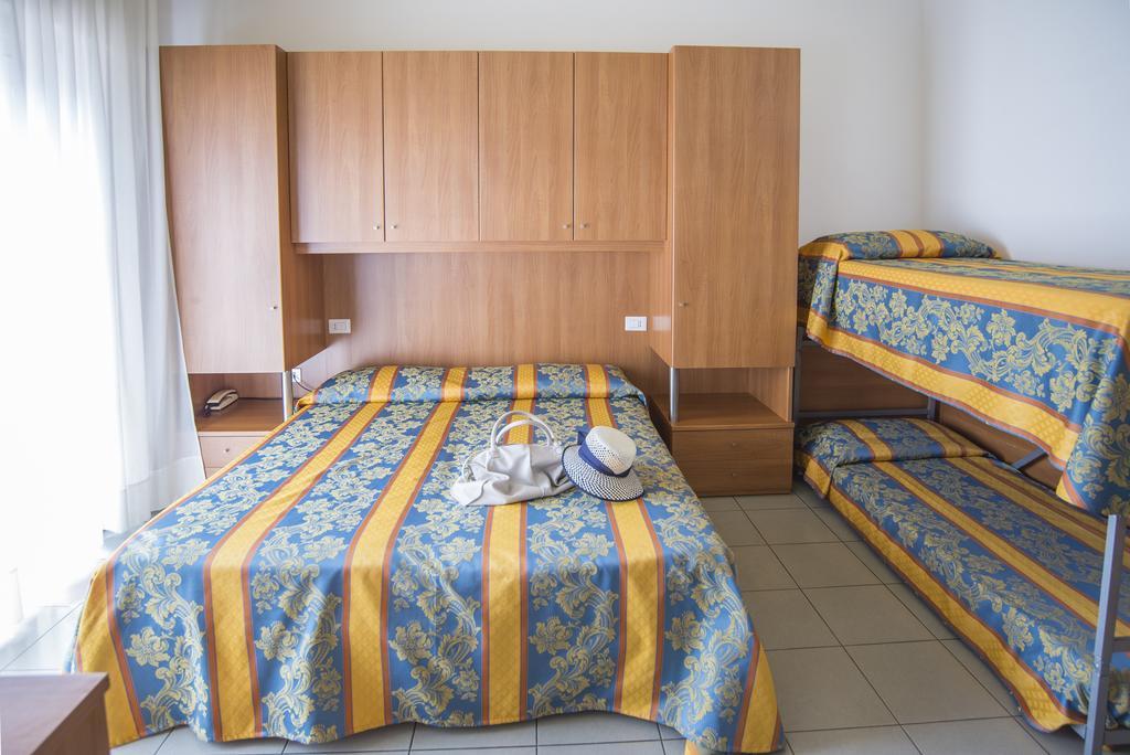 Pensione Villa Joli Lido di Jesolo Exterior foto