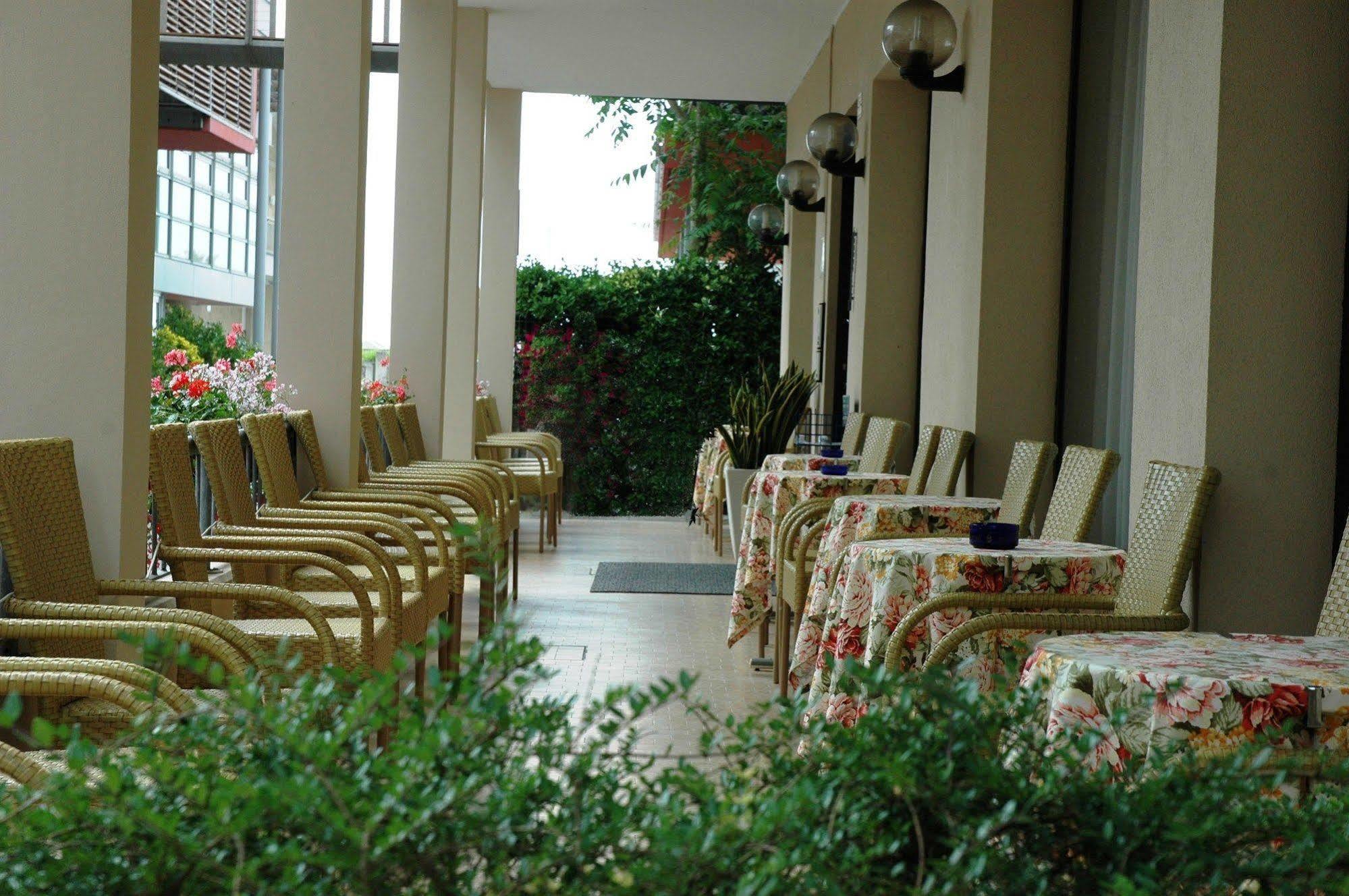 Pensione Villa Joli Lido di Jesolo Exterior foto